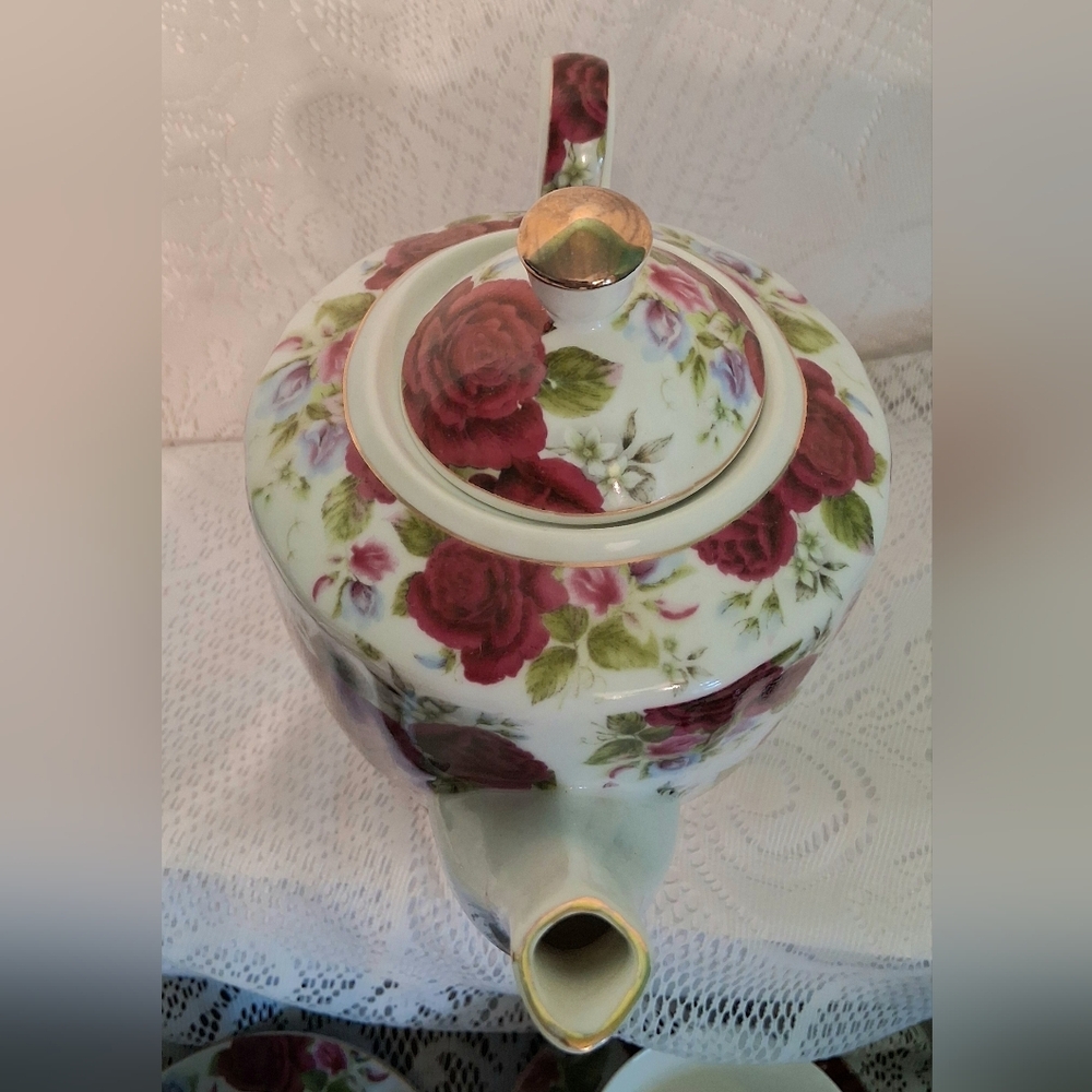 17 Pc Floral Tea Set with Red Roses - Picture 5 of 16